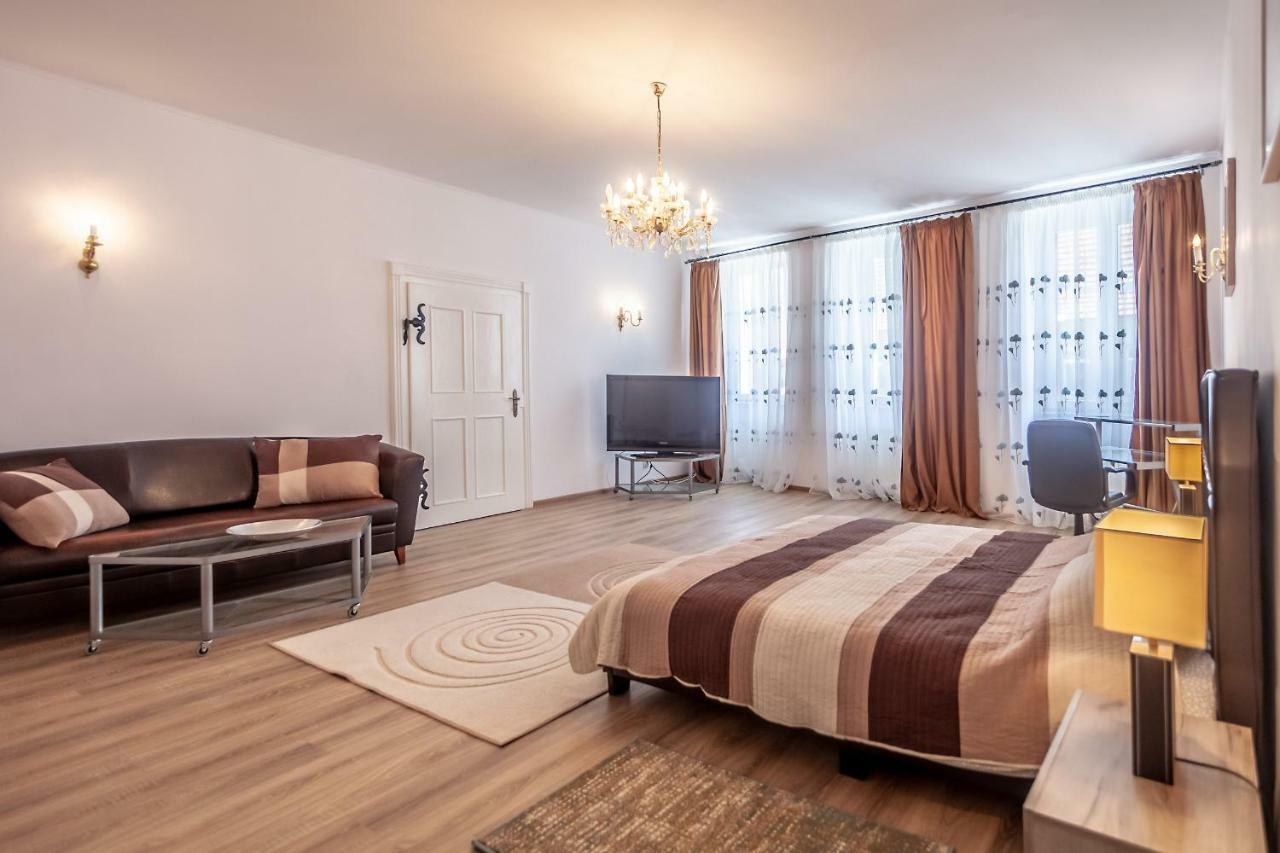 Kostas Apartments Braşov Eksteriør billede