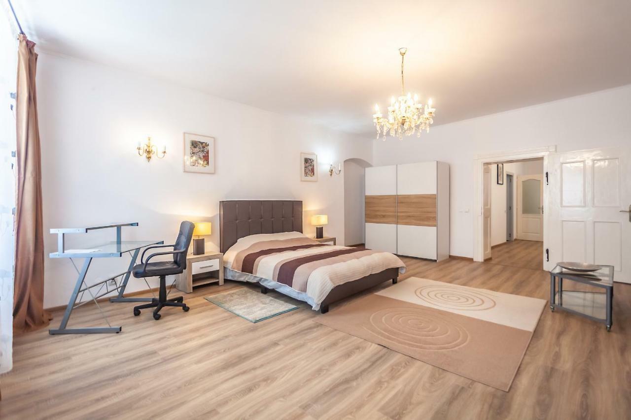 Kostas Apartments Braşov Eksteriør billede